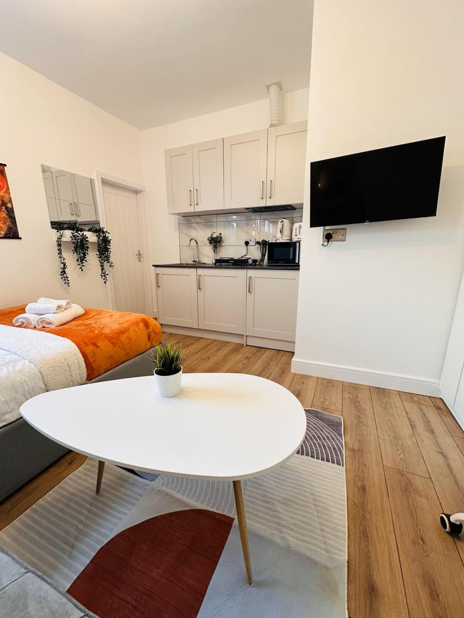R4 Luxury Studio En-Suite Room In Harborne Lane By Queen Elizabeth Hospital Birmingham Exterior foto